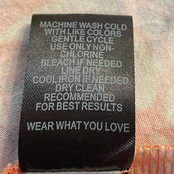 TORRID Super Soft Floral Knit Empire Waist Blouse - Size 1X - Picture 7 of 8